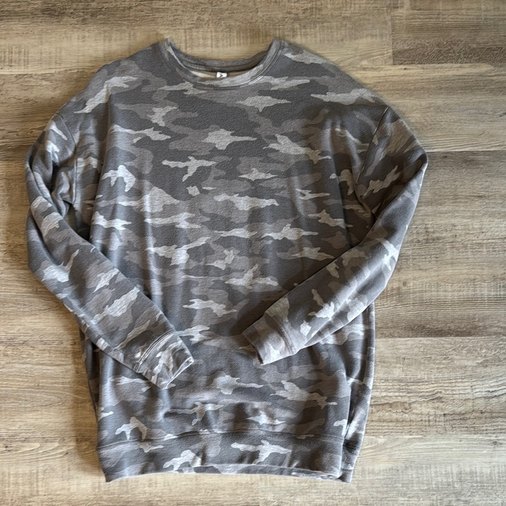 Athleta Gray Crewneck Sweatshirt with Gray Camouflage Design